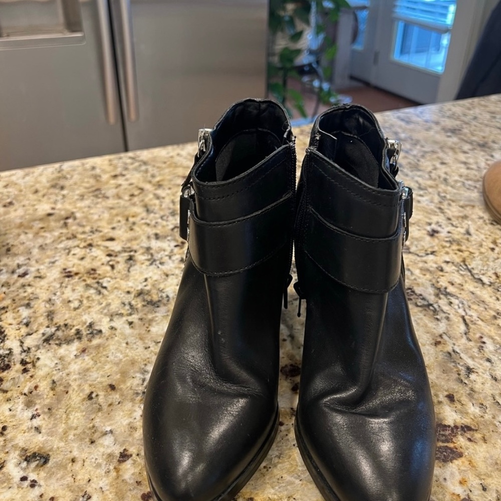 Marc Fisher black (soft) leather booties! Size 6! Love them but have too many!